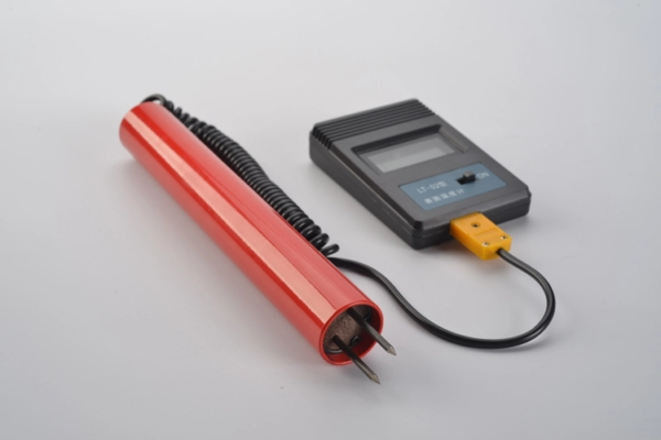 digital-surface-thermometer